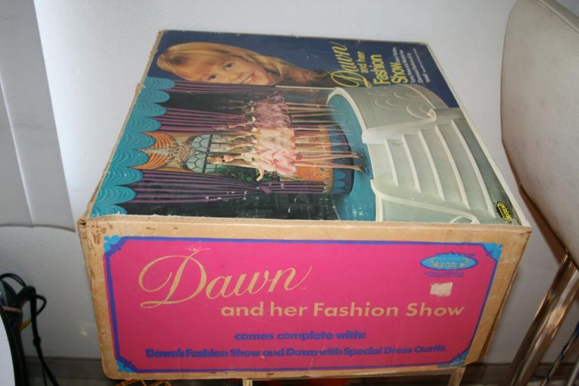 DAWN 60s RUNWAY Model Fashion Show Doll STAGE  