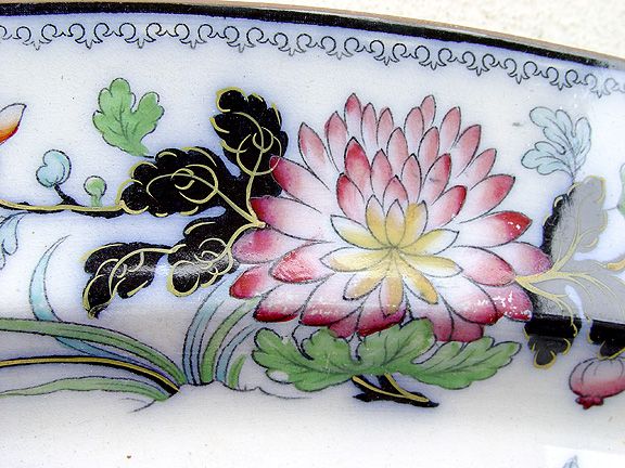 AMAZING ANTIQUE CHINESE STYLE PORCELAIN CHARGER plate PLATTER  